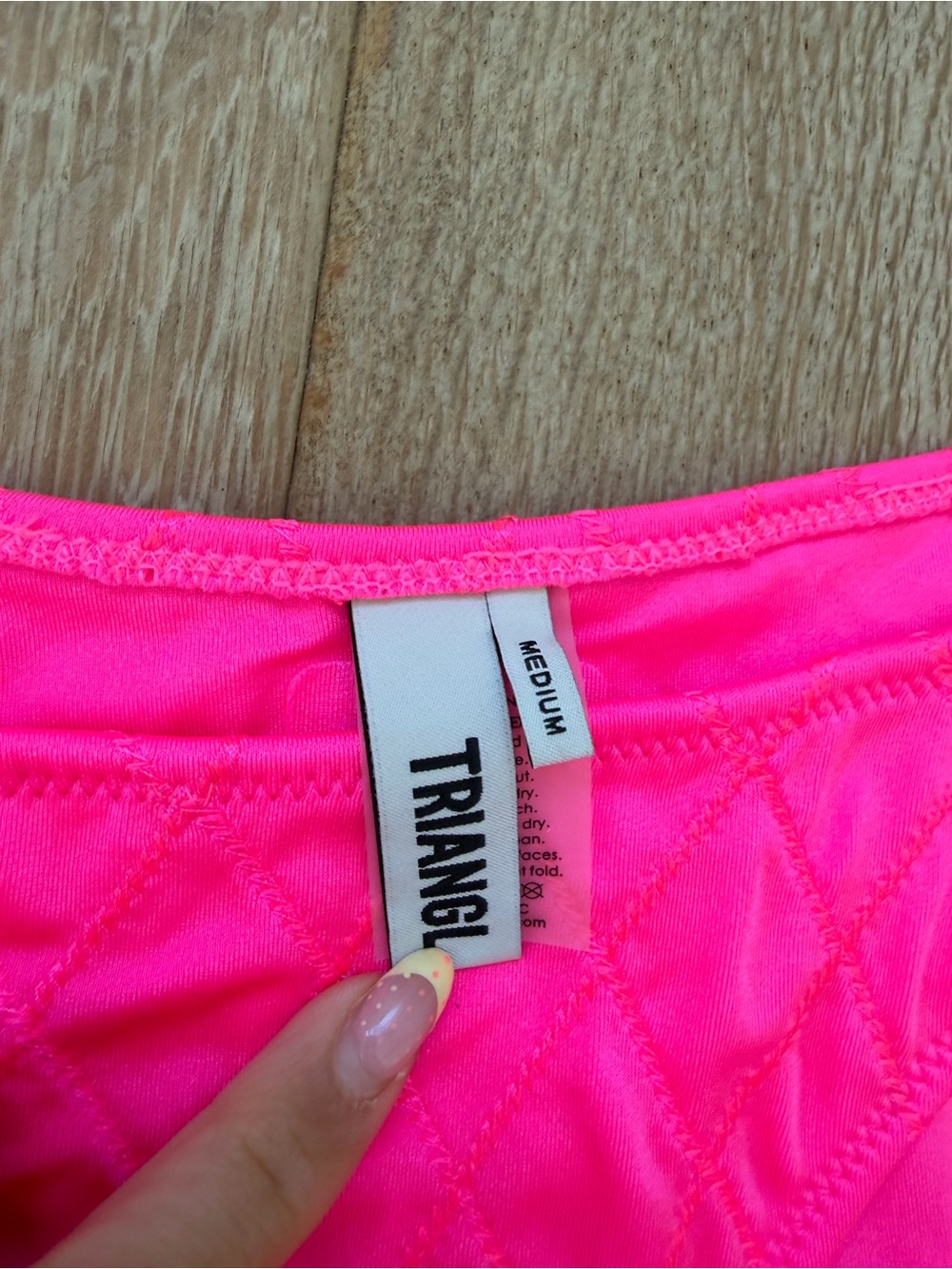 triangl swimwear MAIA - MENDE Pink Scoop Bikini Set × 1
Top / M / Normal - Picture 4 of 5